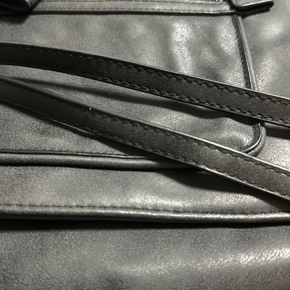 Nicole Miller Adjustable Crossbody Black Stud Bag - Picture 10 of 17